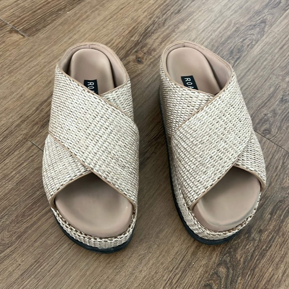 ROAM Cross Stack Raffia